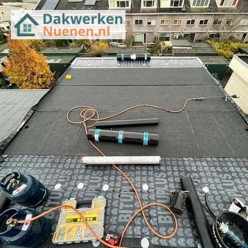 Plat dak Nuenen opnieuw leggen